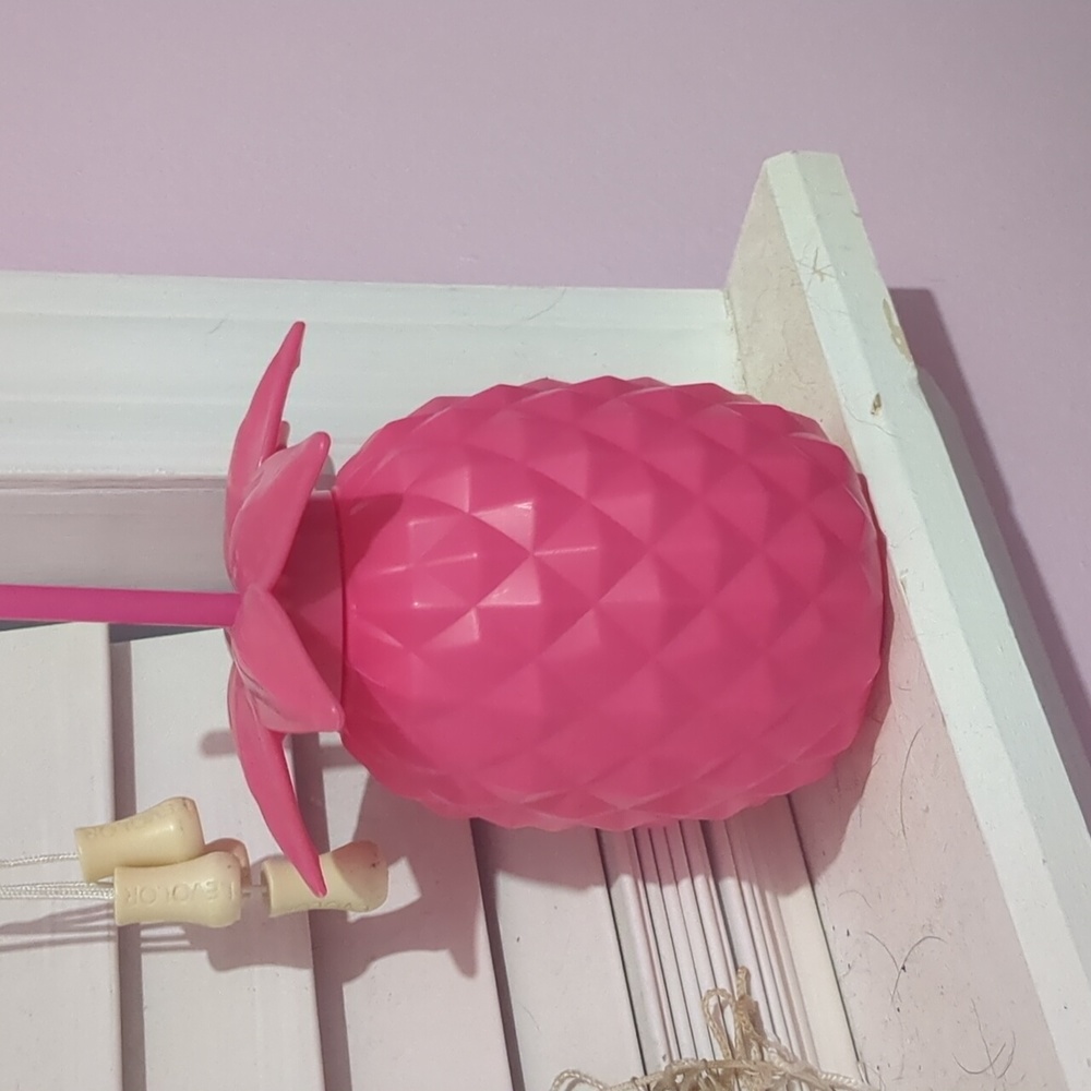 Pink pineapple cup